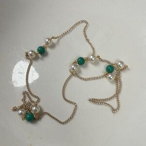 Elegant Gold and Green Pearl Necklace
